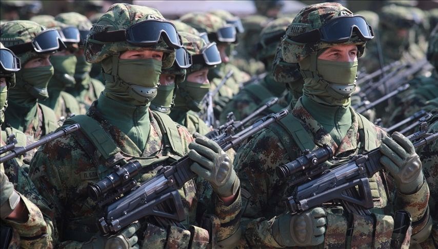 Kosova’dan Sırbistan’a “sınırdan askerlerinizi çekin” daveti