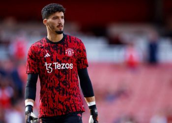 Manchester United’da Erik deri Hag ve Andre Onana gayede: Taraftar Altay’ı istiyor