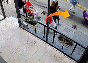 Minibüsten yola dökülen yağ hastanelik etti