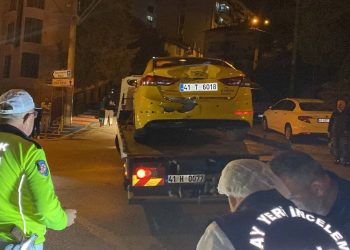 Müşteri üzere bindi, taksiciyi öldürdü