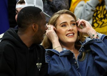 Müzikçi Adele evlendi mi?