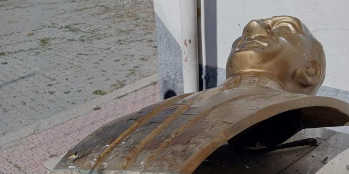 Niğde’de Atatürk büstüne hücum: 2 kişi tutuklandı