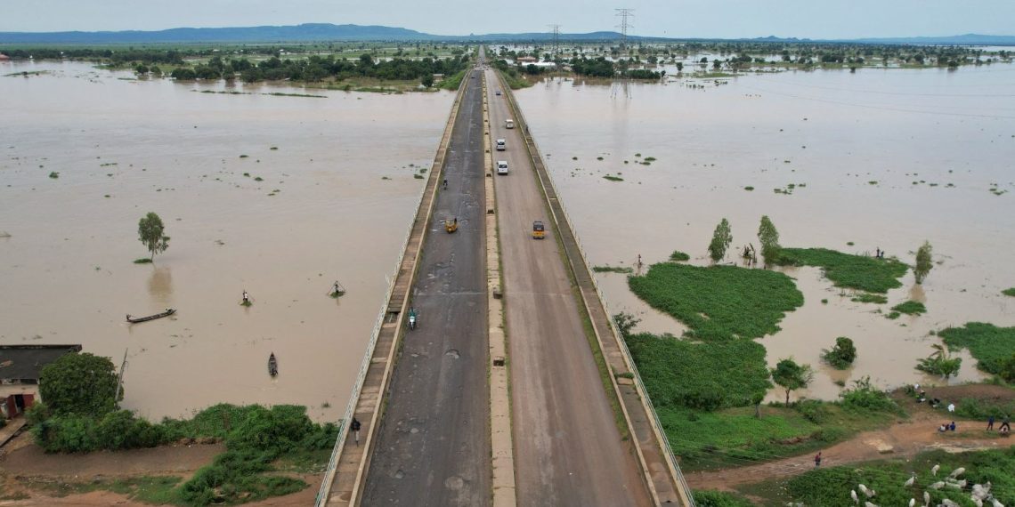 Nijerya’da seller nedeniyle 33 kişi öldü