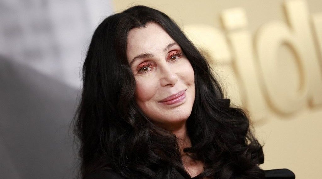 Oğlunu kaçırmak için adam tuttuğu tez edilen Cher sessizliğini bozdu