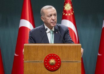 Öğrencilere cep telefonu ve bilgisayar takviyesi | Cumhurbaşkanı Erdoğan açıkladı