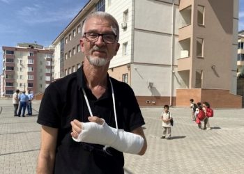 Öğretmene yumruklu taarruz