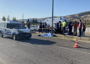 Okula giderken motosiklet kazasında öldüler