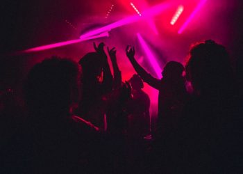 Ortaköy’deki gece kulübünde ilginç turist vurgunu