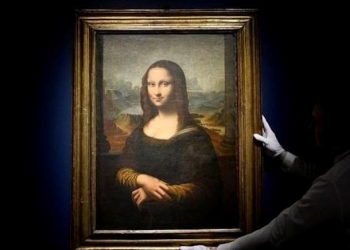 Paris’teki Louvre Müzesi bomba ihbarı nedeniyle kapatıldı