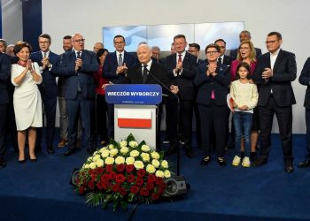 Polonya’da seçimlerden koalisyon hükümeti çıktı