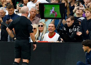 Premier Lig’den Liverpool maçının 2 hakemi hakkında karar