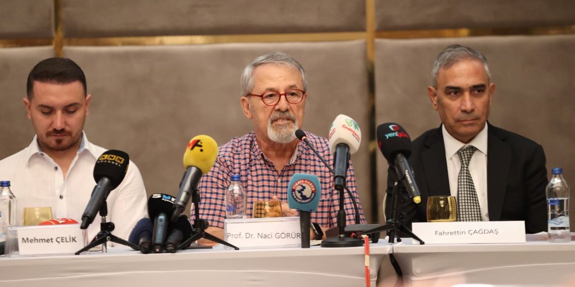 Prof. Dr. Naci Görür’den zelzele açıklaması: “Durdurmak mümkün değil”