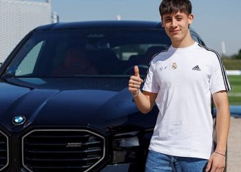Real Madrid’dan futbolculara ikram: Arda Güler arabasını aldı