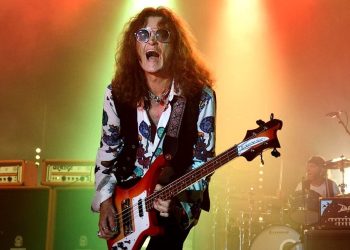 “Rock’ın sesi” Glenn Hughes İstanbul konserinde Deep Purple klasiklerini çalacak