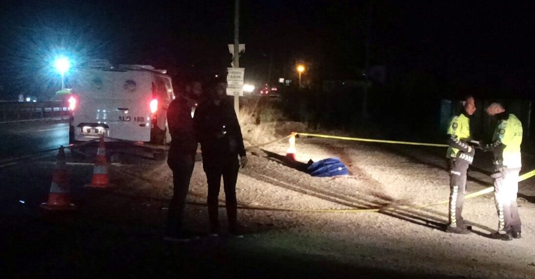 Sakarya’da tırın çarptığı kişi hayatını yitirdi