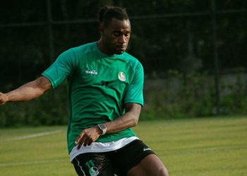 Sakaryasporlu Rashad Muhammed trafik kazası geçirdi