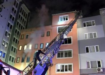 Şişli’de 5 katlı binada yangın: 1 kişi yaralandı