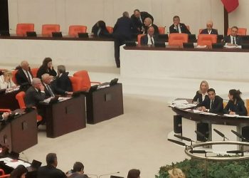 TBMM Genel Heyeti’nde yer tartışması