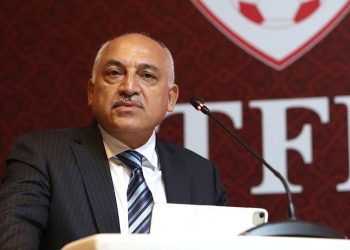 TFF Lideri Büyükekşi açıkladı: Futbolda hakem koçu devri başlıyor