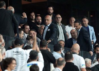 TFF Lideri Mehmet Büyükekşi, Beşiktaş-Lugano maçında reaksiyonlar sonrası stadı terk etti