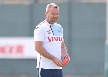 Trabzonspor’da bu dönem en çok kartı yardımcı antrenör gördü