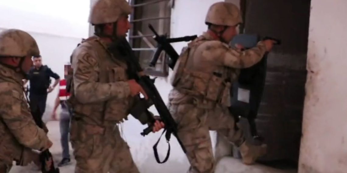 Türkiye genelinde, 466 terörle uğraş operasyonu