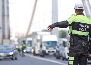 Türkiye genelinde araçlarda far kontrolü