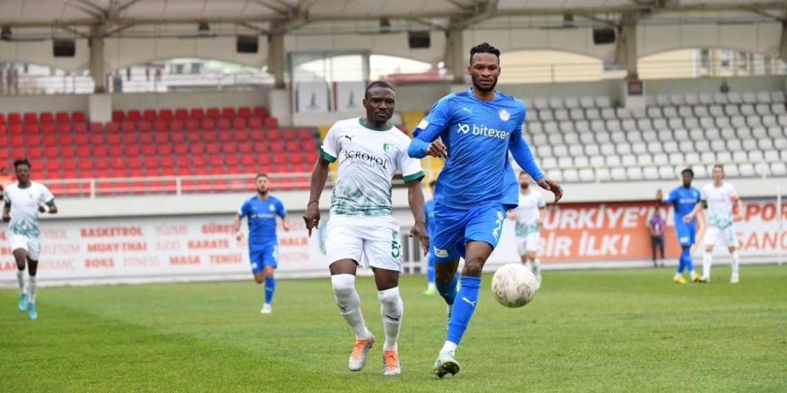 Tuzlasporlu Awuku’nun vize krizi: Futbolcumuz rehin kaldı