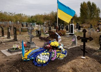 Ukrayna ve Rusya ortasında asker cenazelerinin değişimi yapıldı