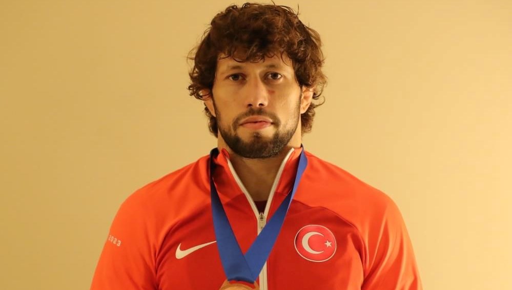 Ulusal güreşçi Selçuk Can dünya üçüncüsü oldu