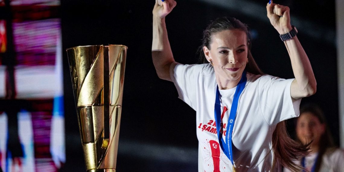 Ulusal voleybolcu Eda Erdem’in ismi konutunun bulunduğu sokağa verildi