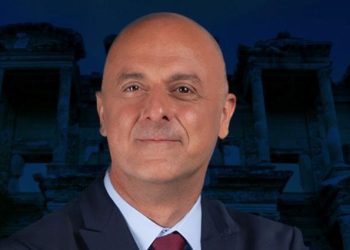 Ümit Özlale kimdir, kaç yaşında ve nereli? İşte Ümit Özlale’nin biyografisi