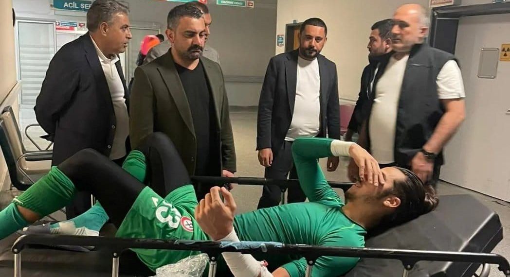 Vanspor-Zonguldak Kömürspor maçı sonrası ortalık karıştı: “Başkan silahla soyunma odasını bastı”