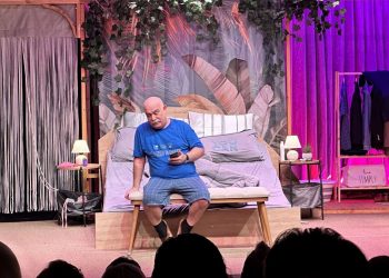 “Yatak Odası Sırları” birinci kez sahnelendi