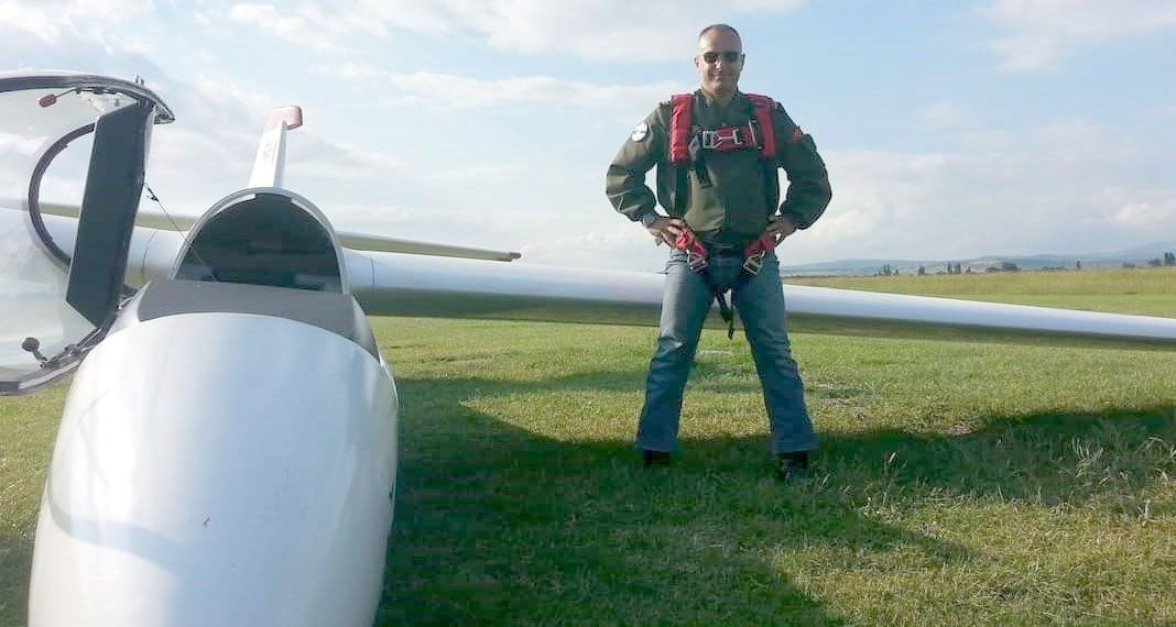 Yelkenkanatlar çarpıştı: 1 pilot öldü, 1 pilot yaralı