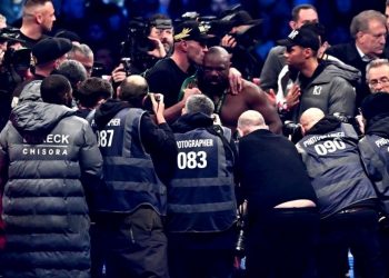 Yıldız boksörler Oleksandr Usyk ile Tyson Fury Suudi Arabistan’da karşılaşacak