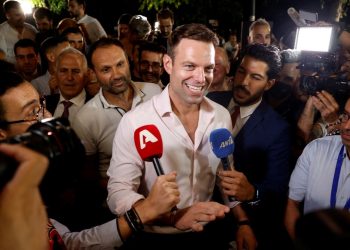 Yunanistan’da yeni ana muhalefet önderinin askere gideceği tezi