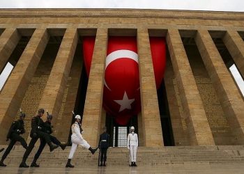 10 Kasım resmi tatil, yarım gün mü? 10 Kasım’da okullar tatil olacak mı?