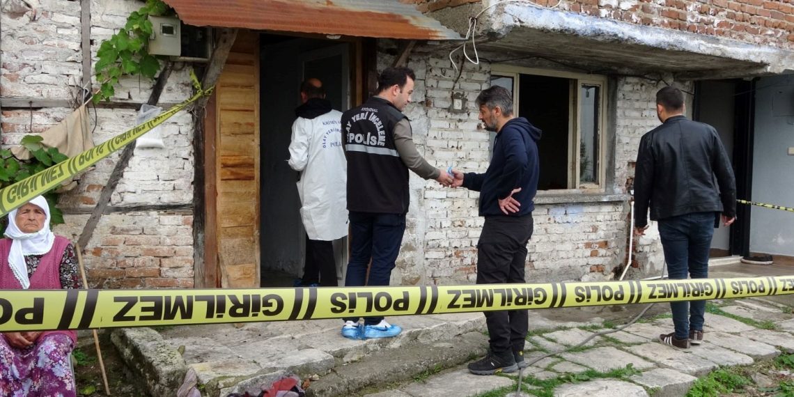 102 yaşında yangında öldü