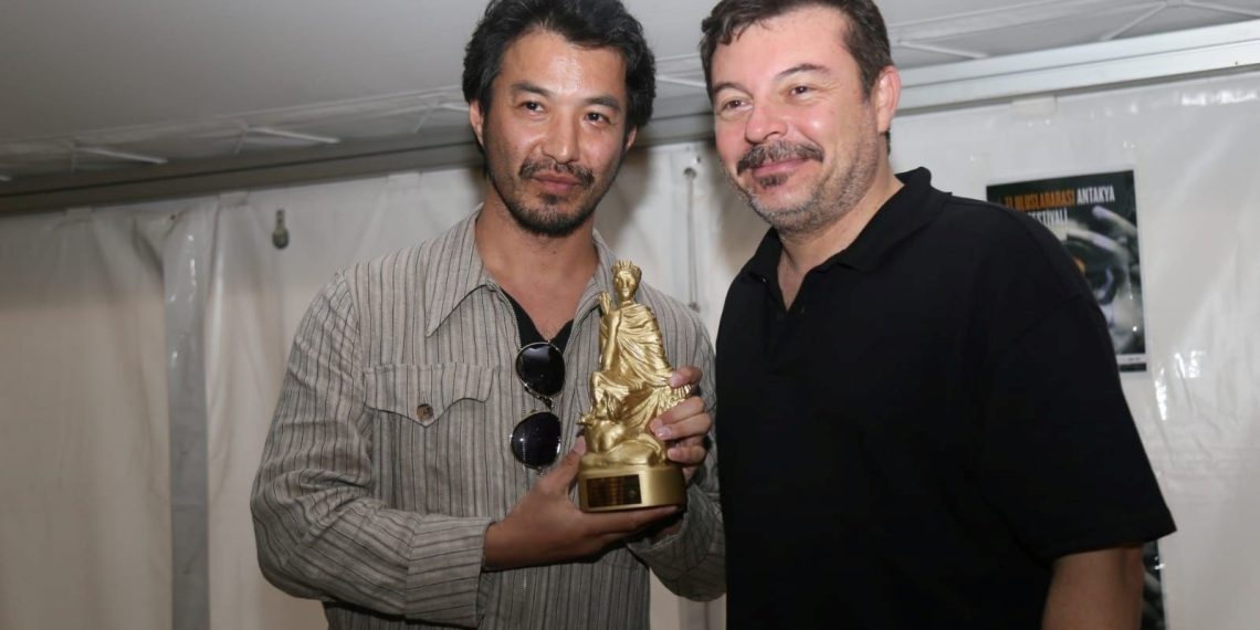 11. Memleketler arası Antakya Sinema Şenliği için çadırkent yemekhanesinde ödül merasimi