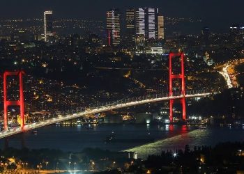 15 Temmuz Şehitler Köprüsü çift istikametli trafiğe kapatıldı