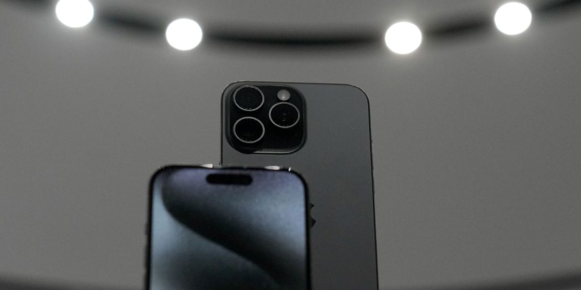 77 bin liralık iPhone 15 Pro Max’in maliyeti aşikâr oldu