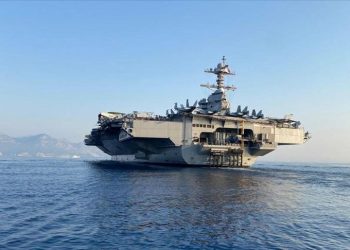 ABD gemisi, Yemen’den fırlatılan birden fazla füzeyi vurdu