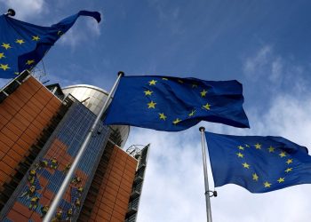 AB’den “İsrail’in yanındayız lakin siviller gaye olmamalı” iletisi