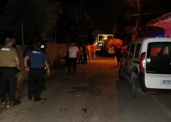 Adana’da patlama sesleri: Polis alarma geçti