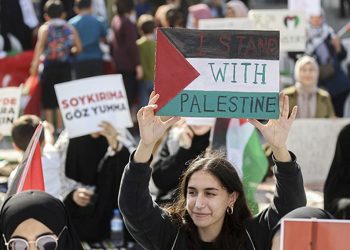 AK Parti’den Atatürk Havalimanı’nda “Büyük Filistin” mitingi