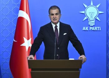 AK Parti’den Fazıl Say’a dayanak