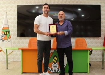 Alanyaspor, Ömer Erdoğan ile yolların ayrıldığını açıkladı