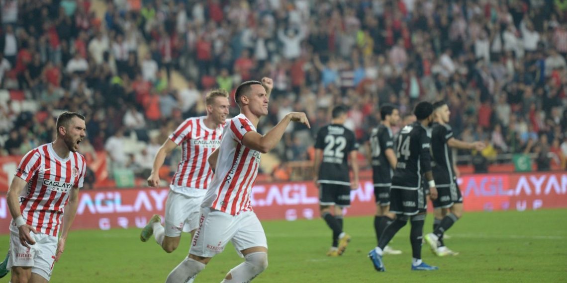 Antalyaspor, Beşiktaş karşısında 10 yıllık hasrete son verdi