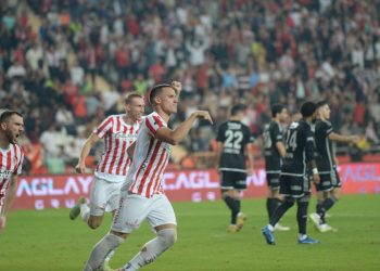Antalyaspor, Beşiktaş karşısında 10 yıllık hasrete son verdi